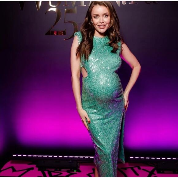 ZARA BLOGGER FAVORITE CUT OUT SEQUIN MIDI DRESS - Picture 3 of 16